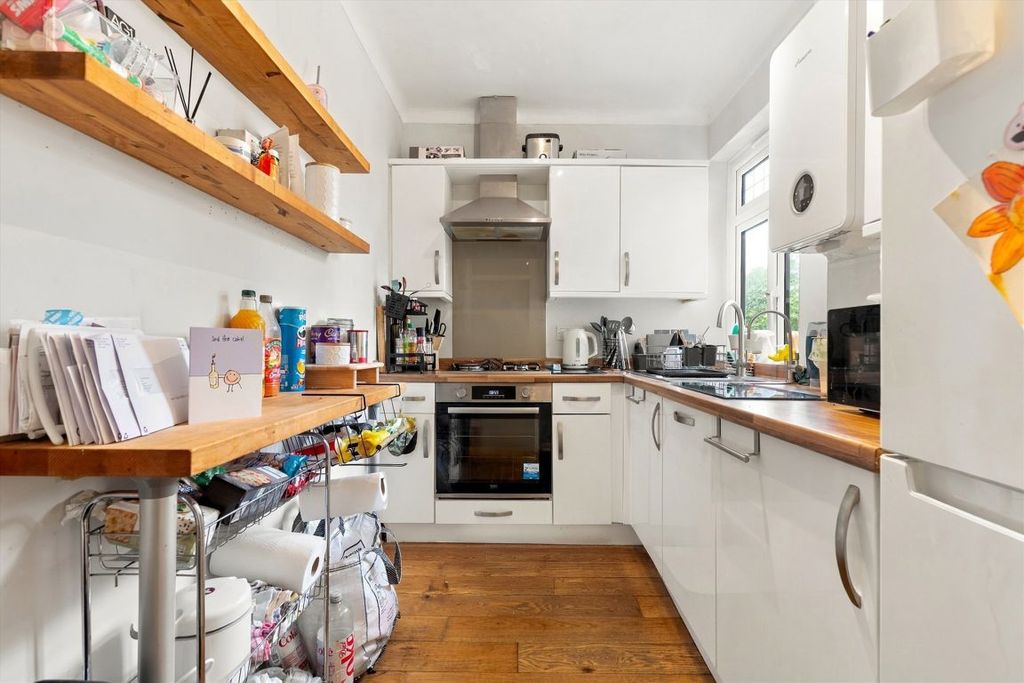 Property photo 2 of 6