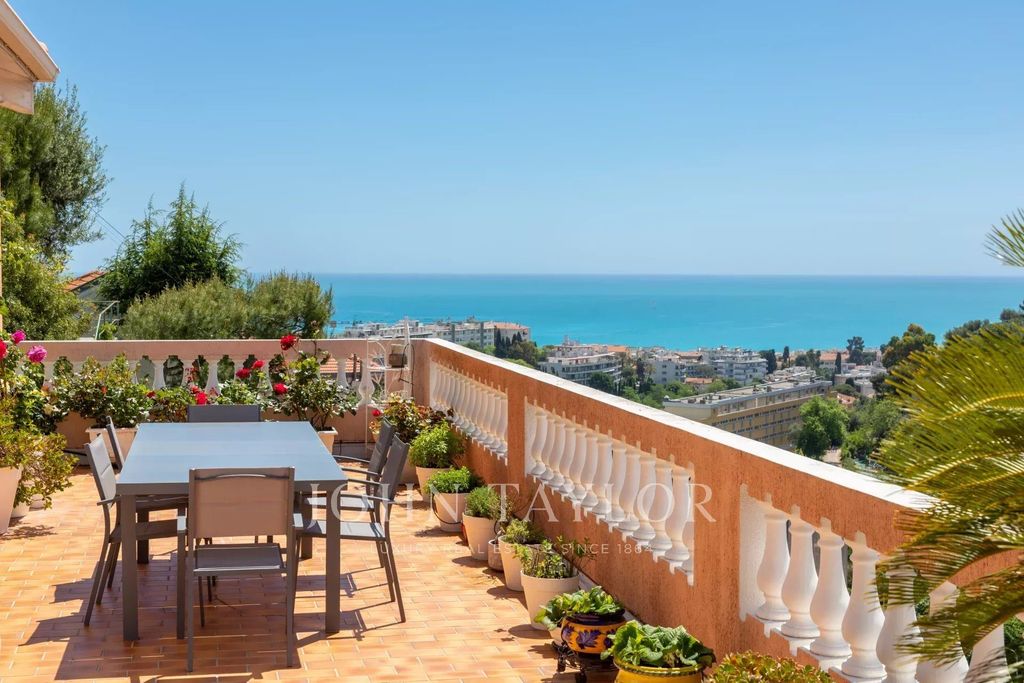 Property photo 1 of 10 Apartment Villa With Large Circular Terrace And Sea View - Beautiful Site