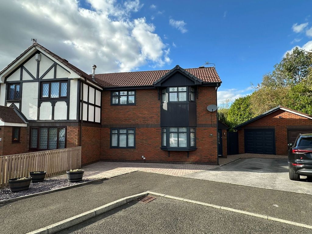 Property photo 1 of 51