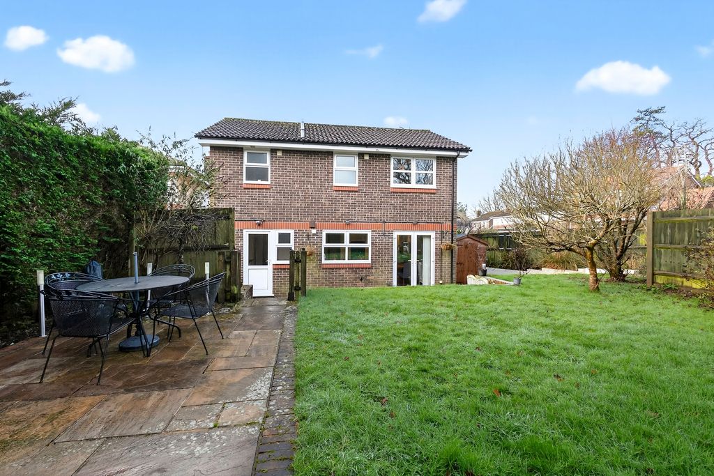 Property photo 2 of 25