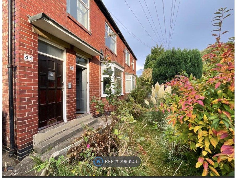 Property photo 1 of 17 Front Garden