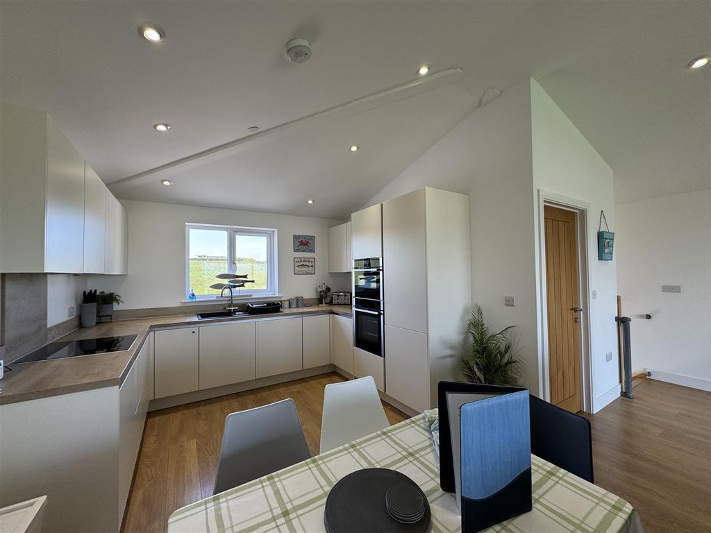 Additional image 9 of 3 bed property for saleGwythian Way, Perranporth TR6