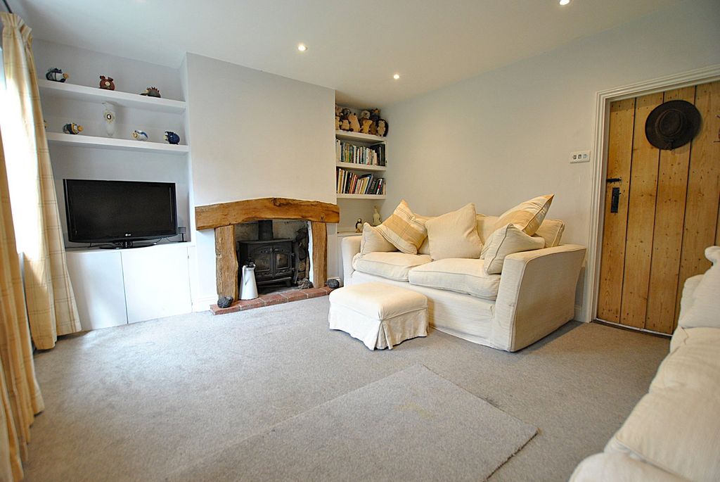 Property photo 2 of 21
