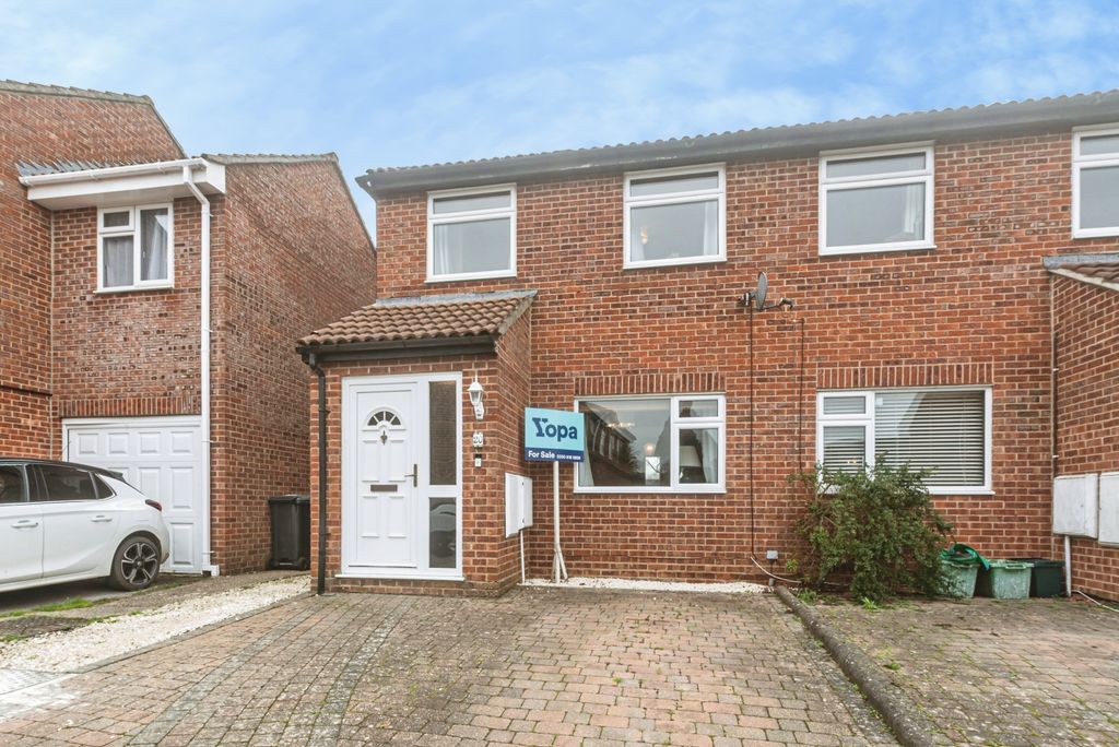 Property photo 1 of 14 20Alstonmews-27