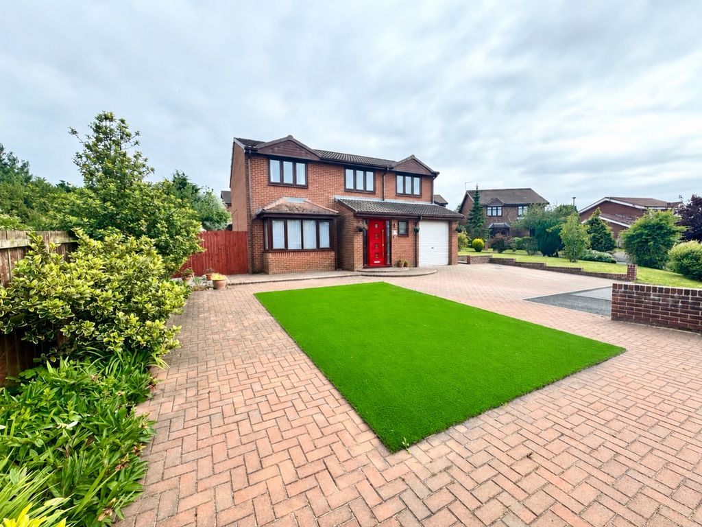 Property photo 1 of 43 Eb9De762-590F-4Aee-Aafb-78Df36995Bab