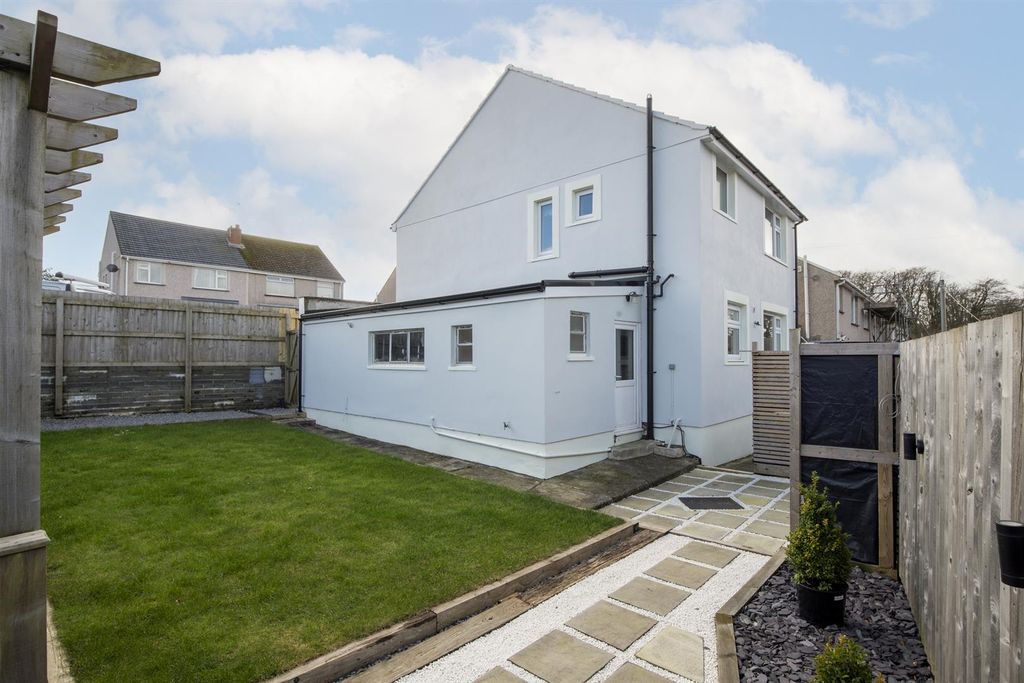 Property photo 3 of 31 0040-Woodlands-Park-0033.Jpg