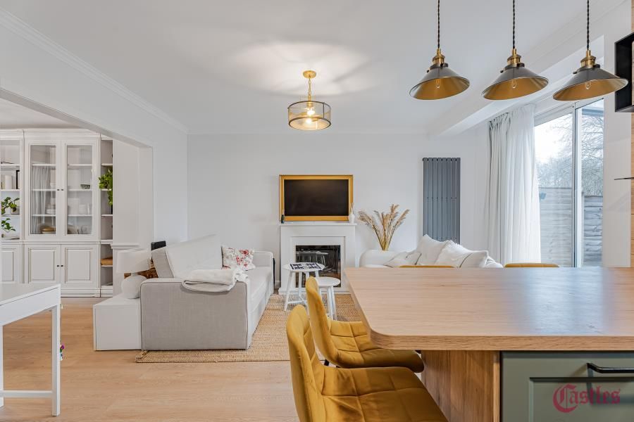 Property photo 3 of 25