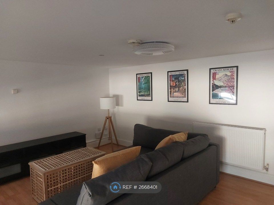 Property photo 3 of 17 Living Area