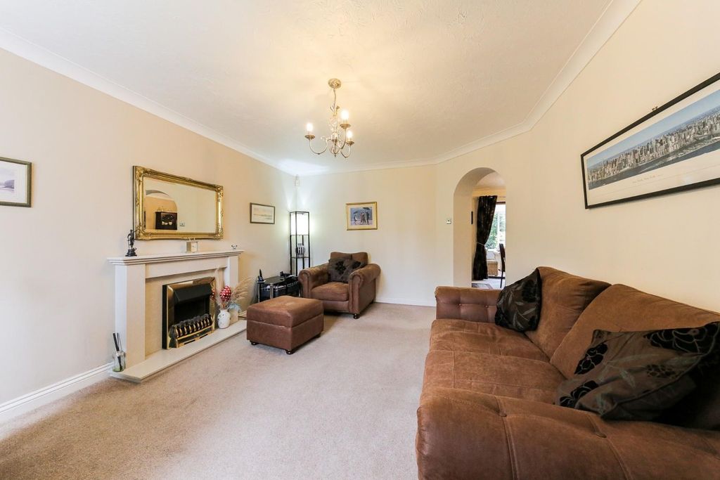 Property photo 3 of 17 Living Room