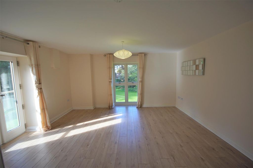 Property photo 2 of 10 Dsc00893-(2).Jpg