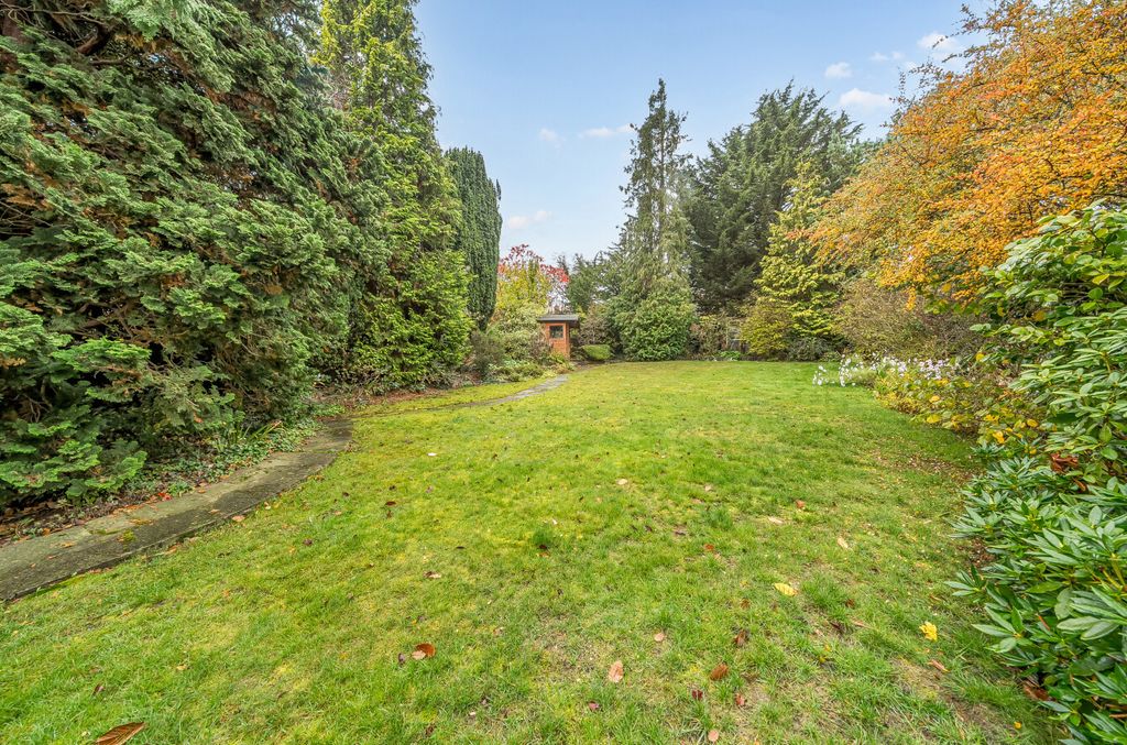 Property photo 3 of 16 1375976-13-6911d0...