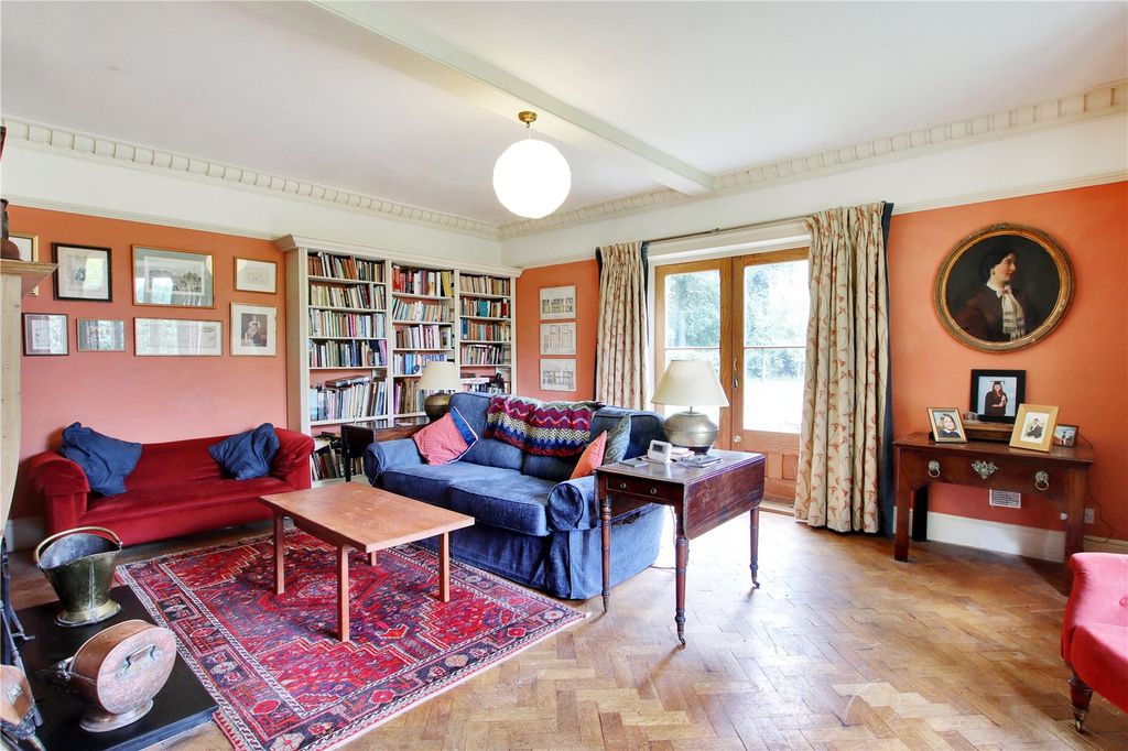 Property photo 3 of 16 Picture 3