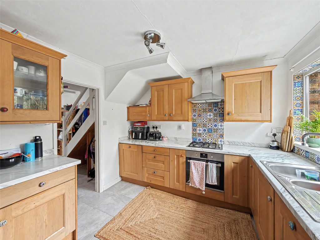 Property photo 2 of 16 2 - Picture No. 10