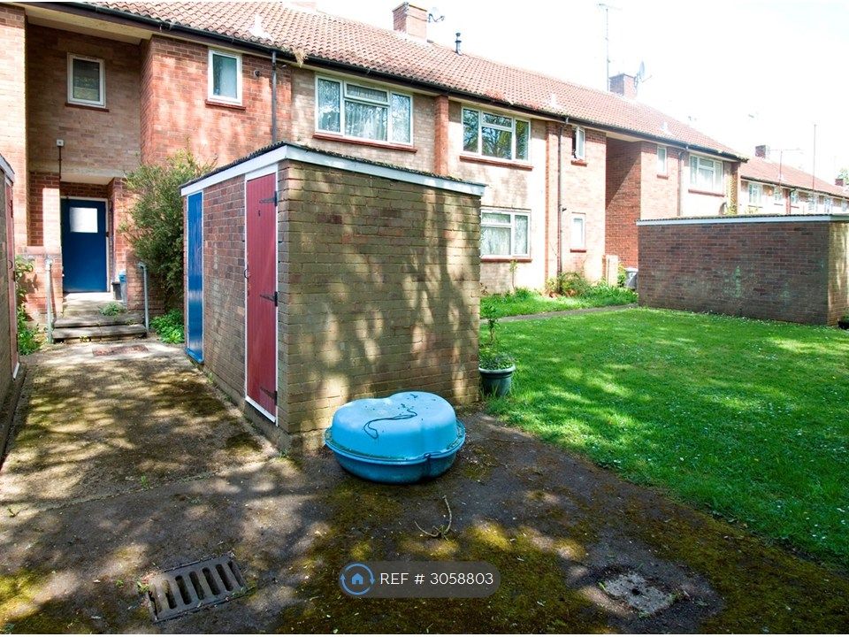 Property photo 3 of 8