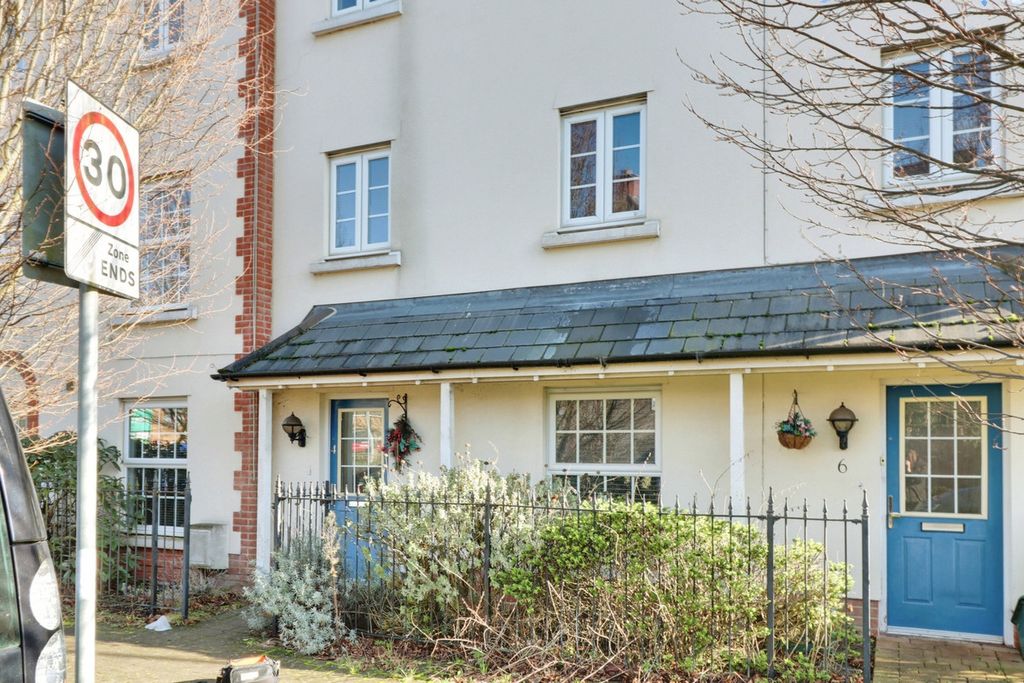 Property photo 1 of 20