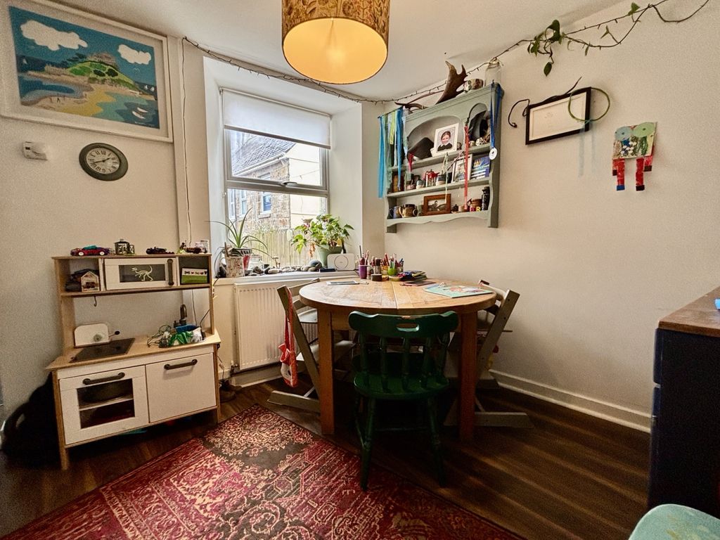 Property photo 3 of 10 Gallery