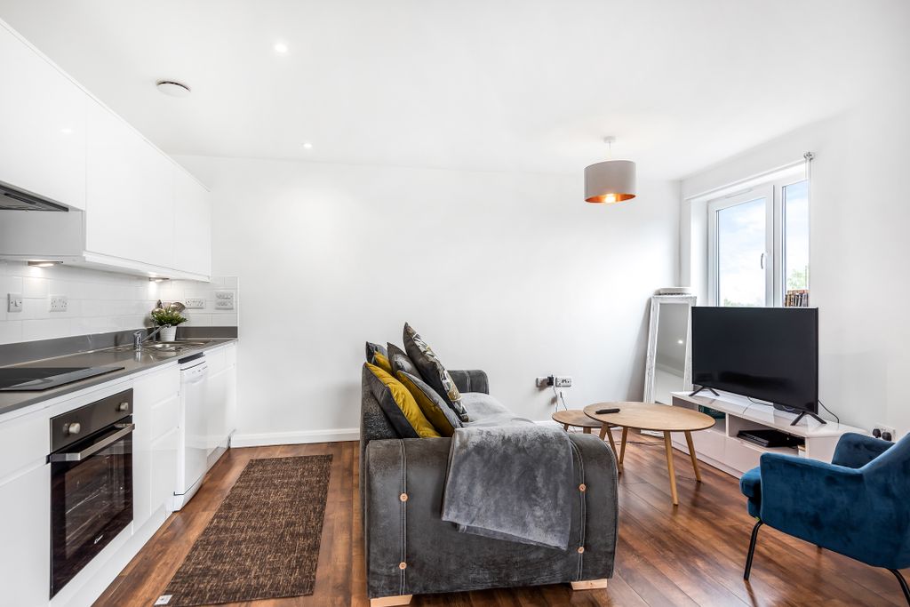 Property photo 2 of 9 725526 (2)