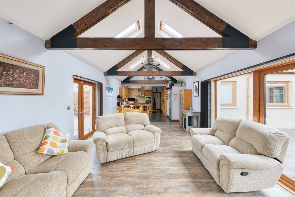 Property photo 3 of 37 Braemore, Longniddry