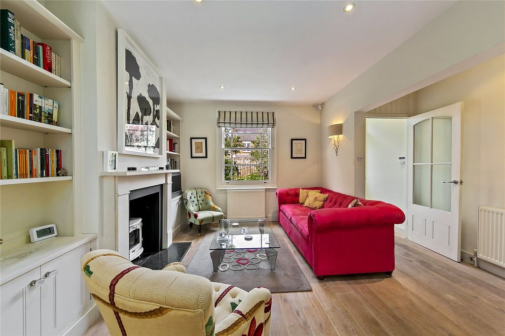 Property photo 3 of 11 Picture No. 02
