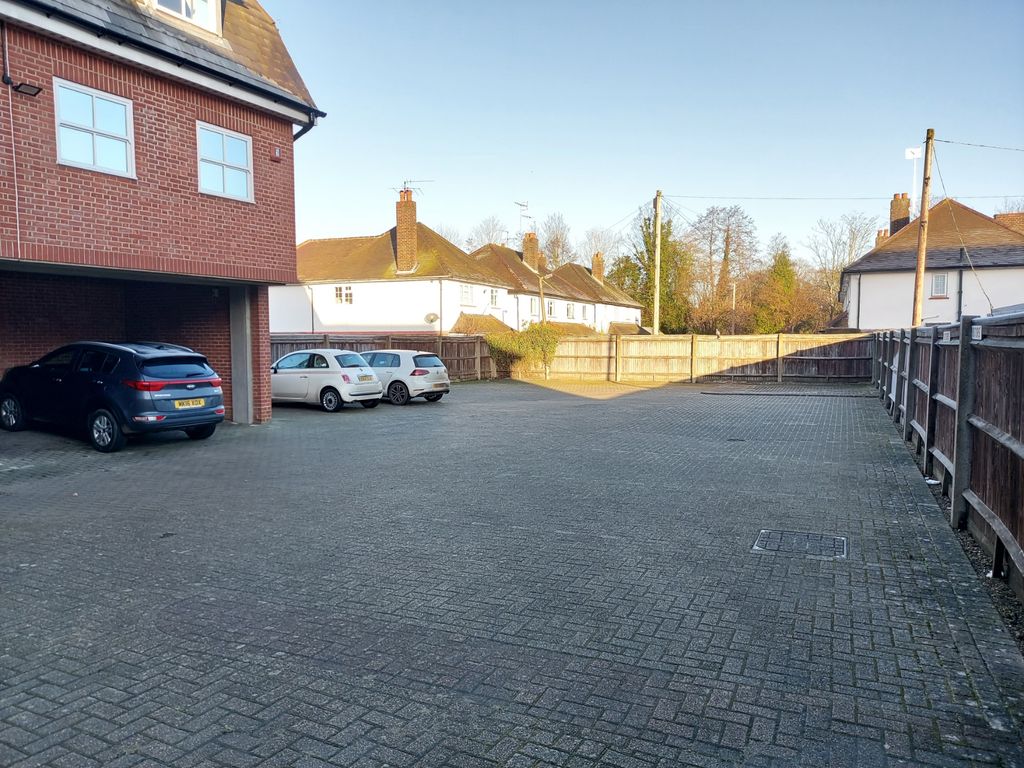 Property photo 3 of 7 Car Park