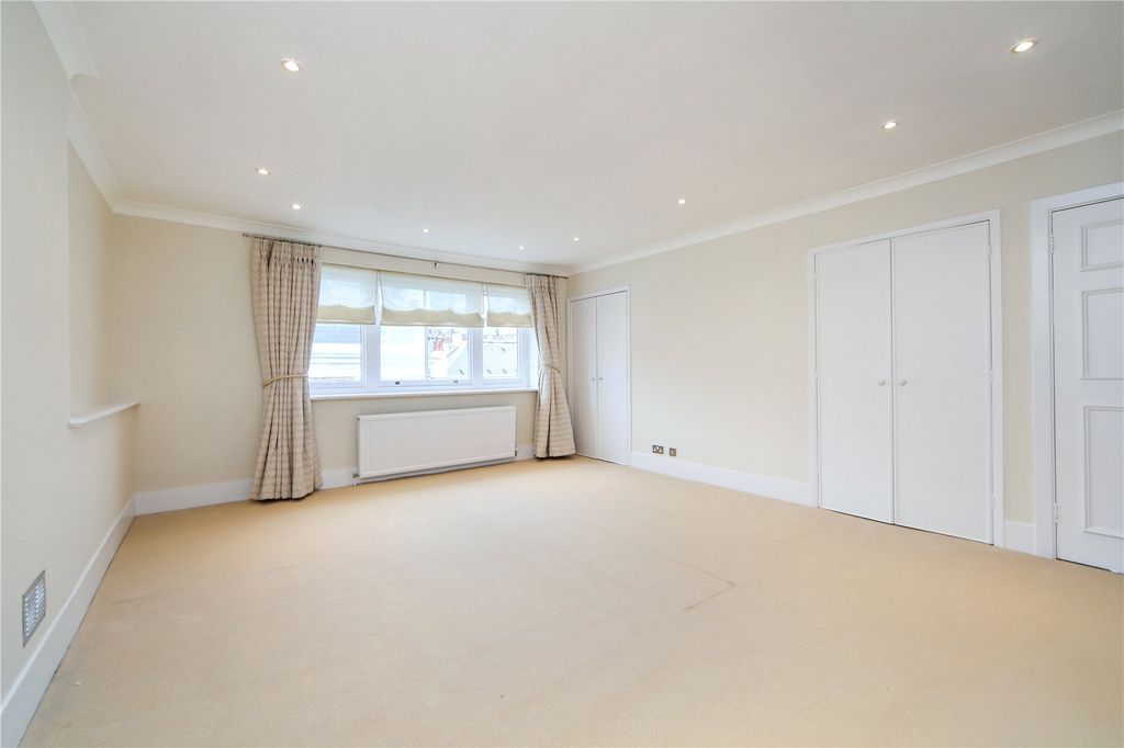 Property photo 1 of 8 Picture No. 25