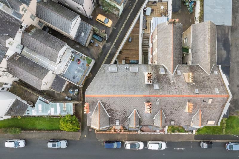 Property photo 3 of 33 Photo 50