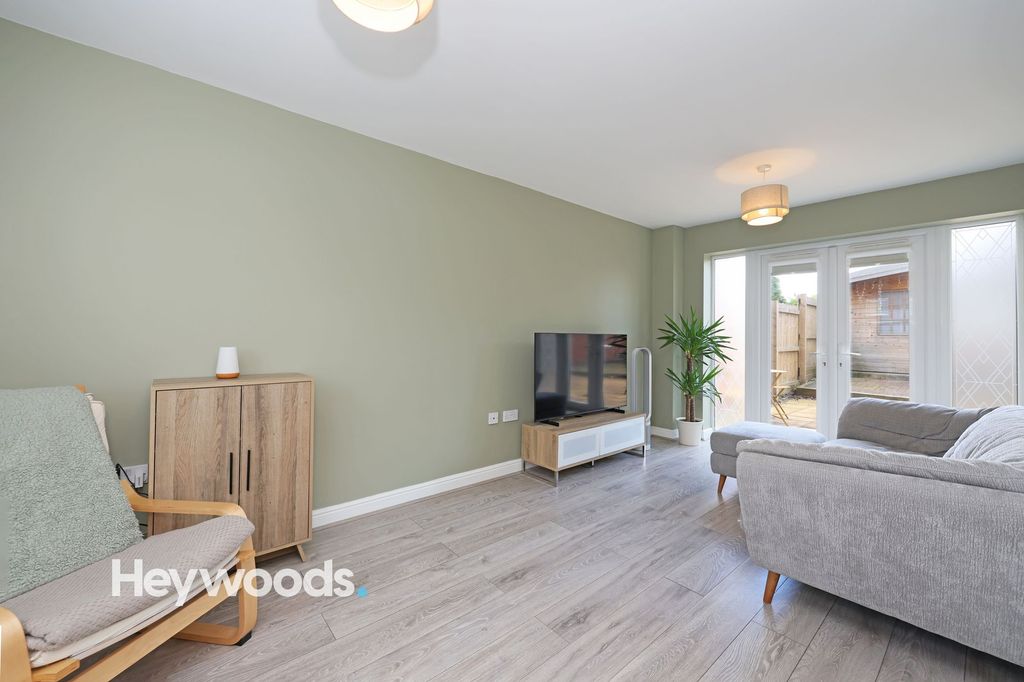 Property photo 2 of 31
