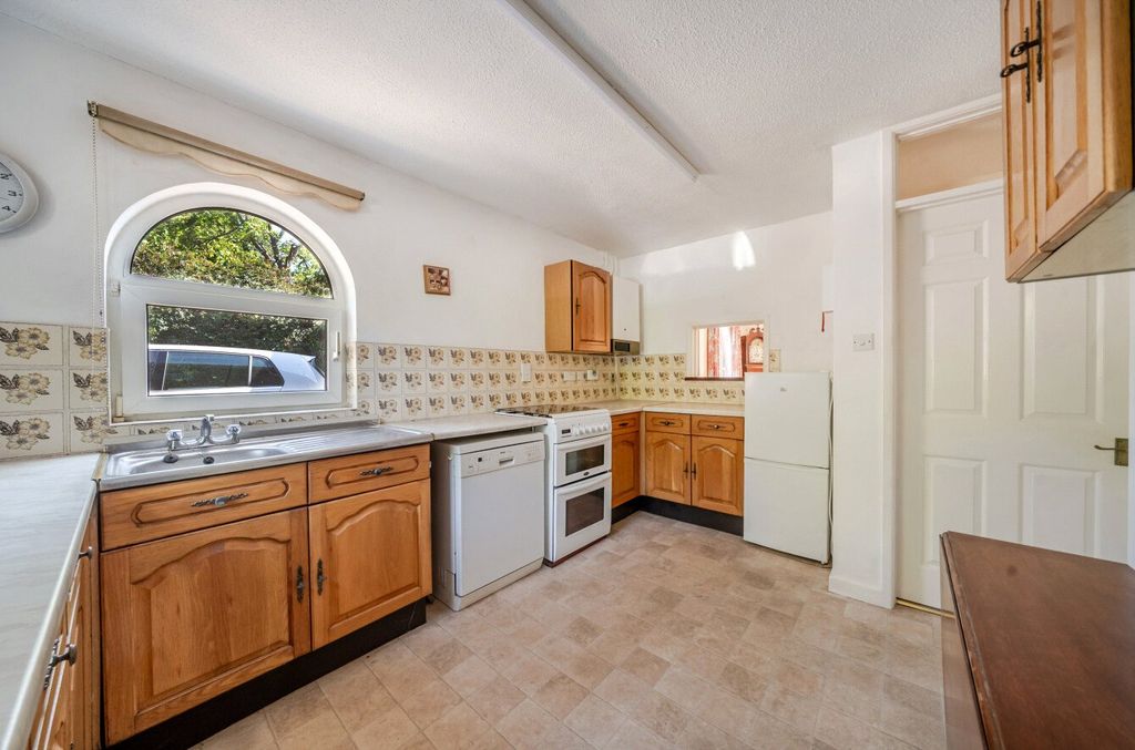 Property photo 3 of 15 Kitchen