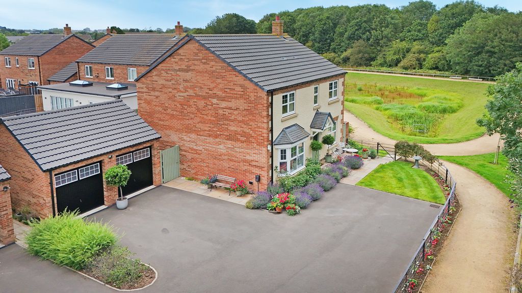 Property photo 1 of 48