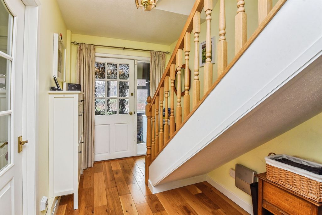 Property photo 2 of 23