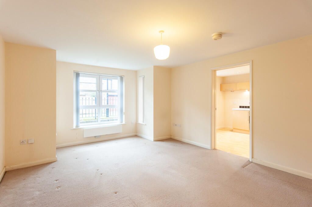 Property photo 2 of 8