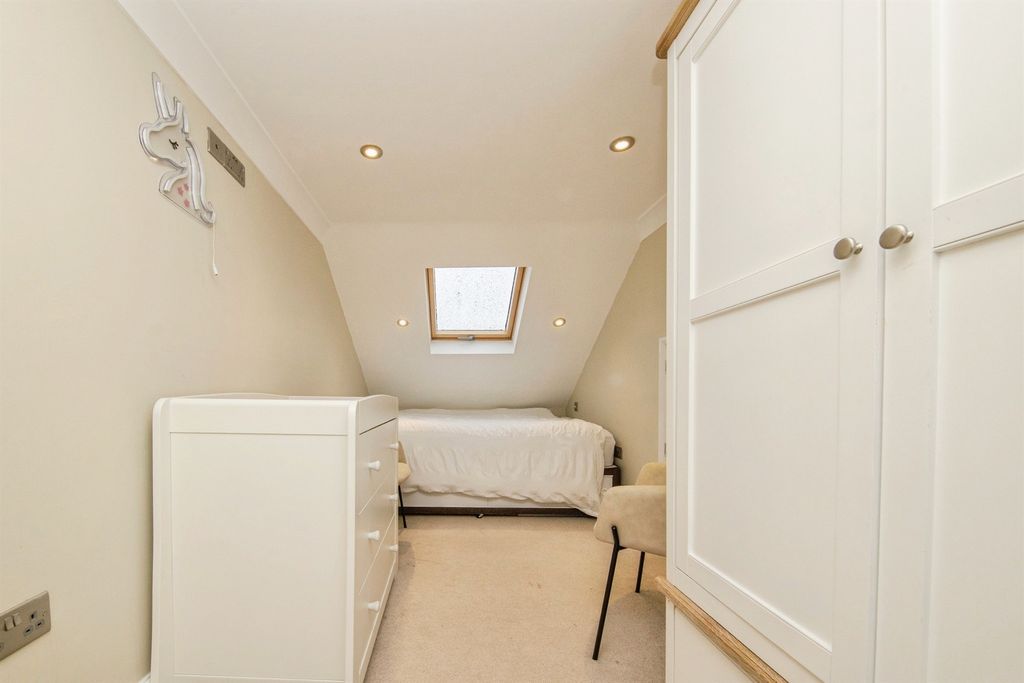 Additional image 17 of 5 bed semi-detached house for saleGordon Way, Harwich CO12