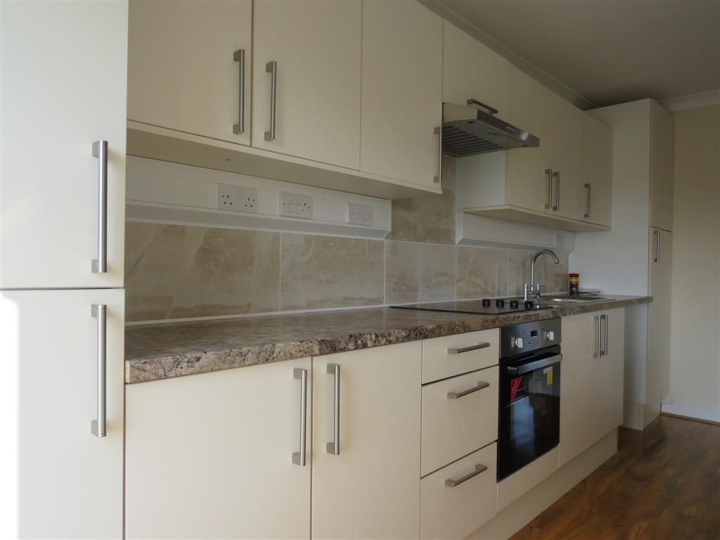 Property photo 3 of 7 Kitchen