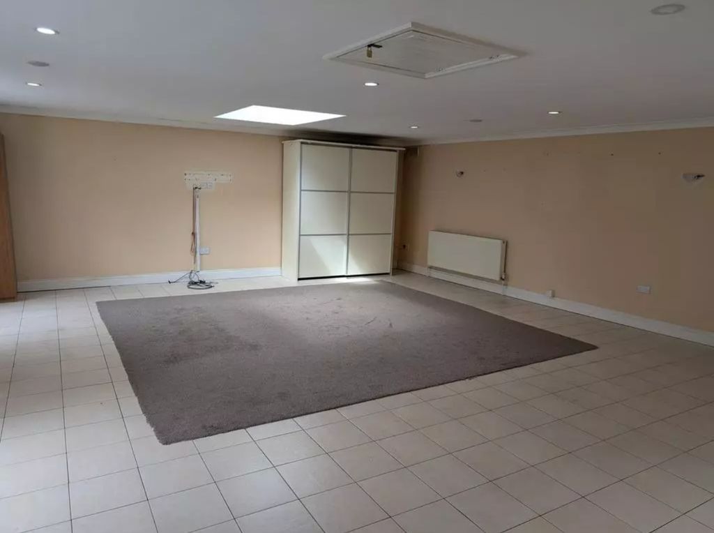 Property photo 2 of 4