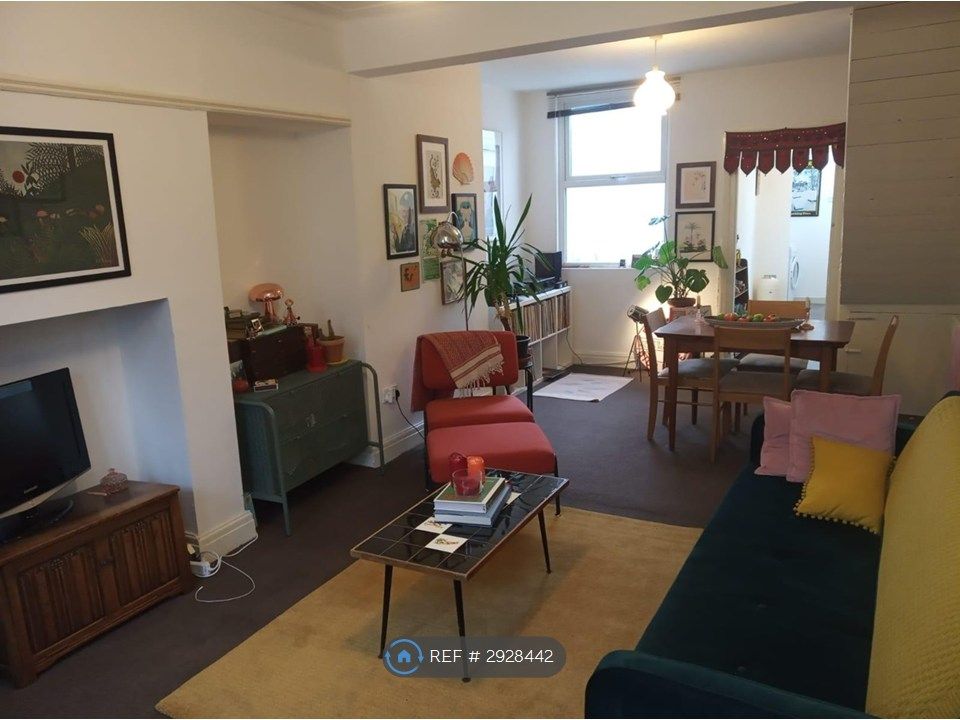 Property photo 3 of 6