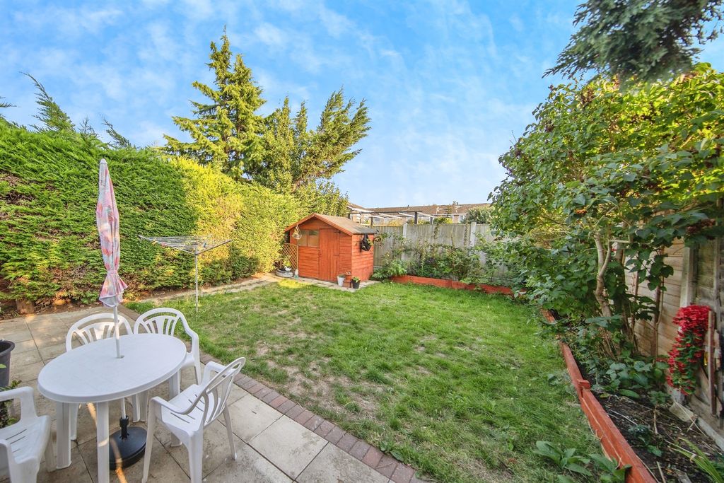 Property photo 2 of 16