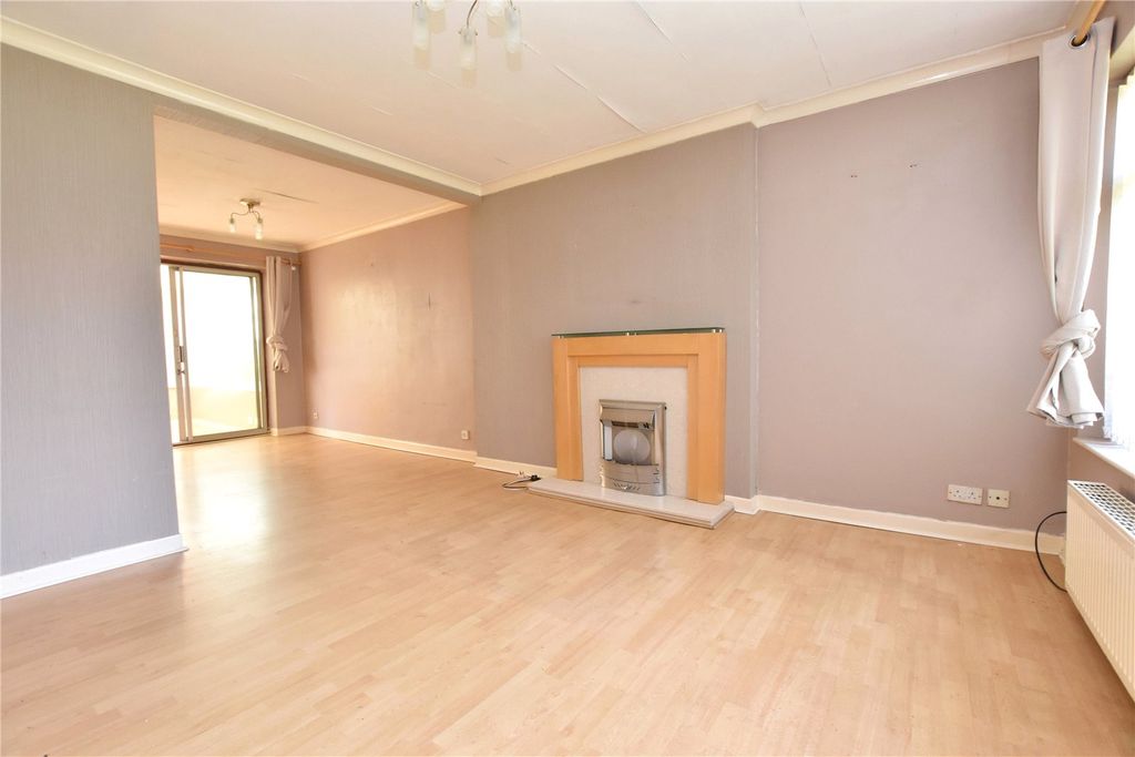 Property photo 2 of 14 Picture No. 15