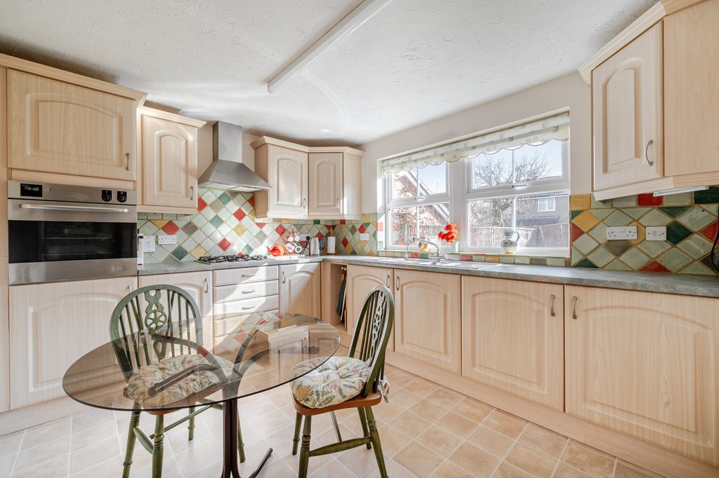 Property photo 2 of 16