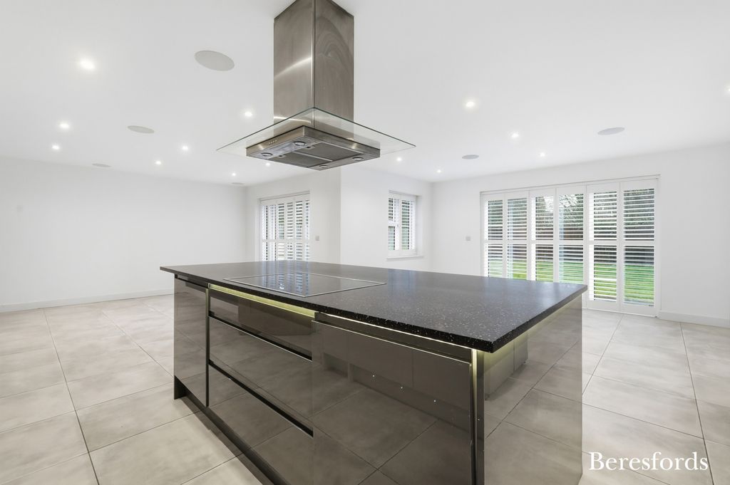 Property photo 3 of 27 Picture No. 19