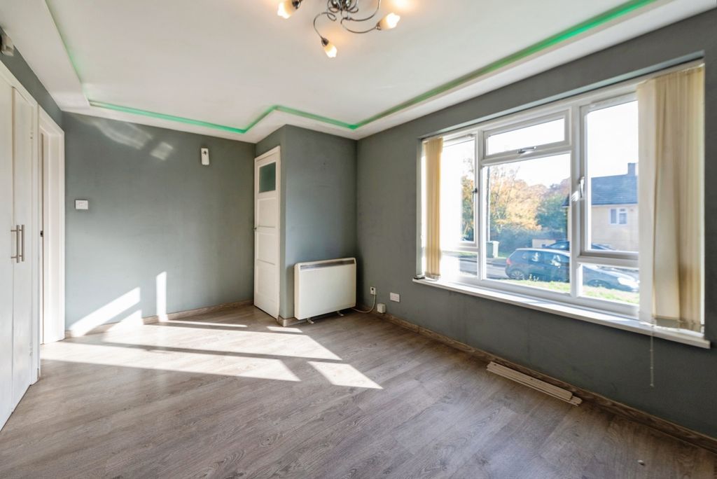 Property photo 2 of 17 Photo