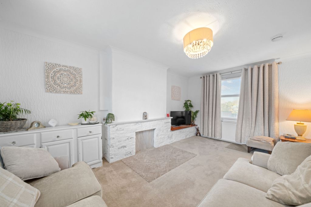 Property photo 2 of 31 Dsc00451