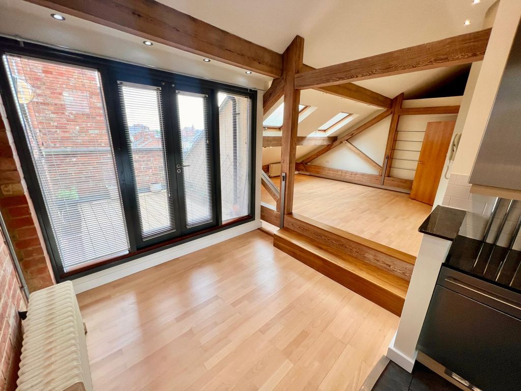 Property photo 2 of 22