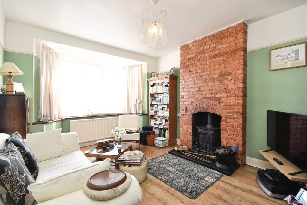Property photo 2 of 17 Photo