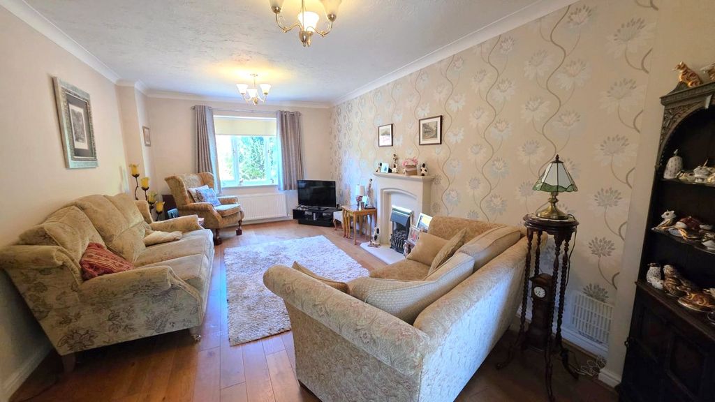 Property photo 3 of 13 Picture No. 25