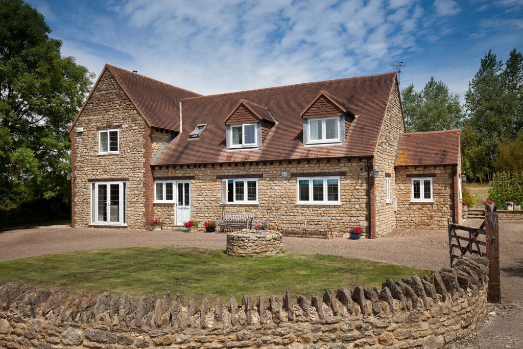 Property photo 1 of 13 Picture No. 02