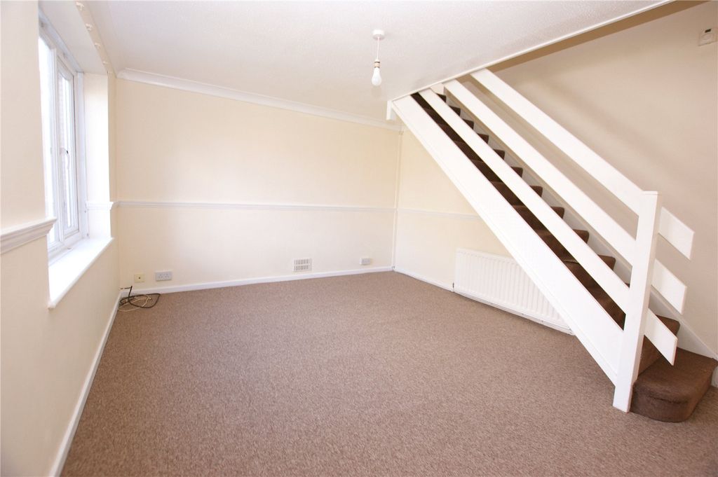 Property photo 2 of 9 Picture No. 11