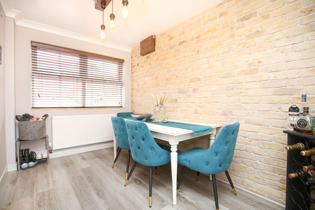 Property photo 3 of 22 Mw-4044