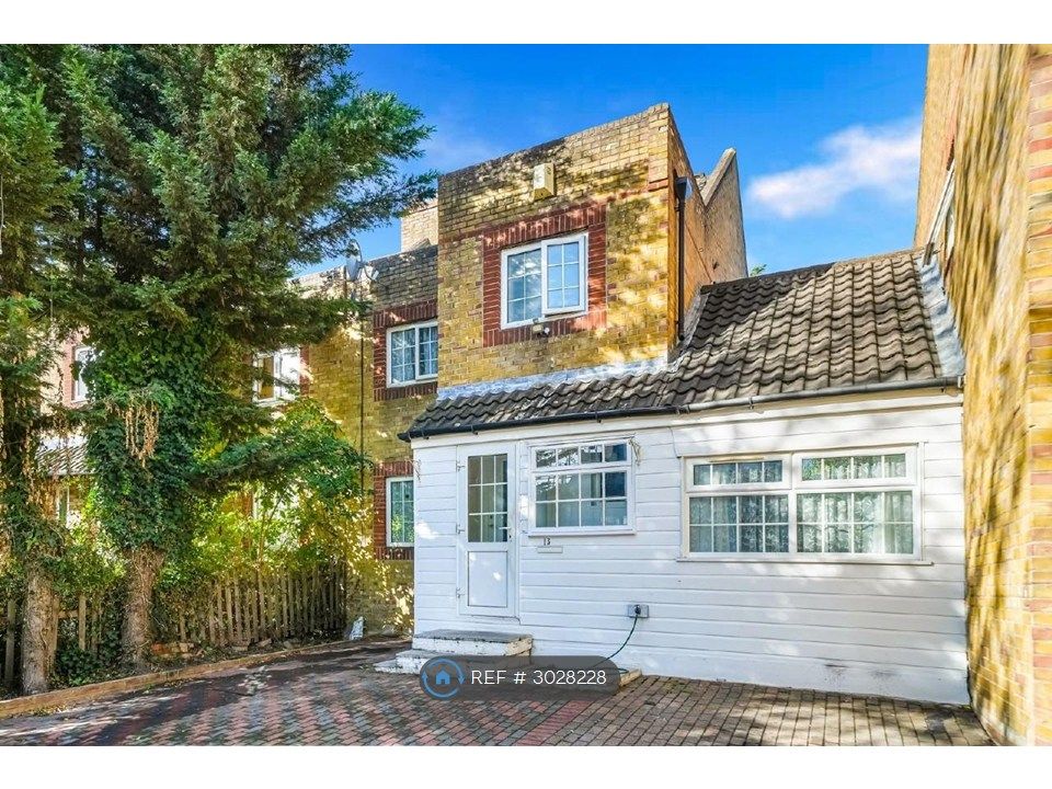 Property photo 2 of 22