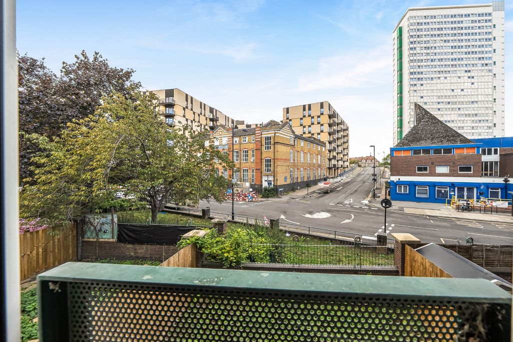 Property photo 3 of 7 5557616