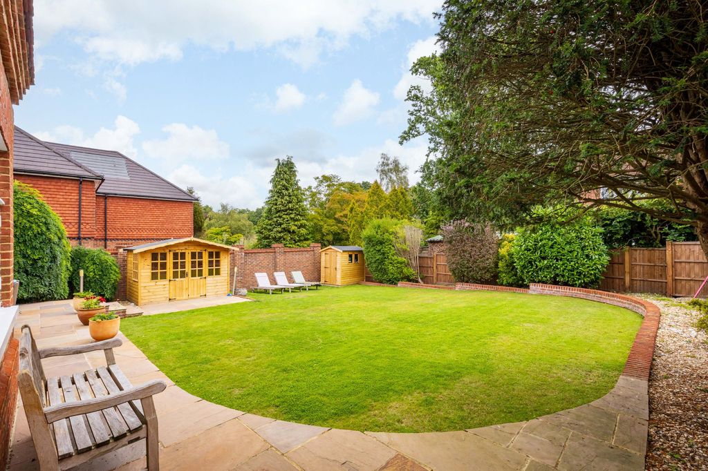 Property photo 3 of 39